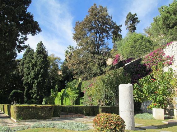 Jardines_de_Puerta_Oscura_01.JPG